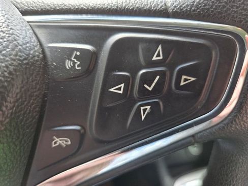 Used 2018 Chevrolet Cruze LT w/ Convenience Package FWD image 26