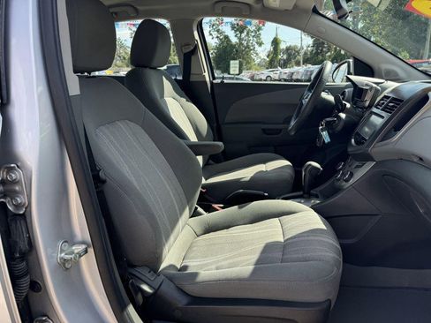 Used 2015 Chevrolet Sonic LT image 14