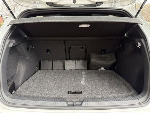 Used 2024 Volkswagen GTI SE image 25