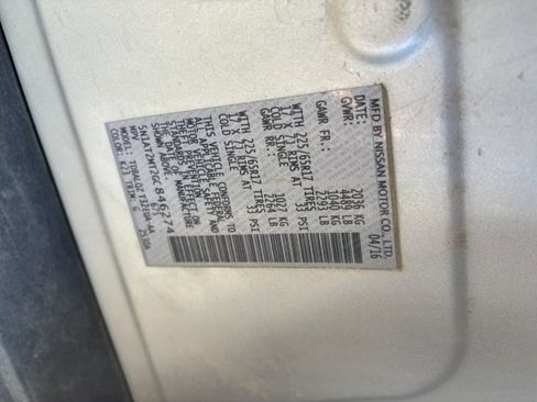 Used 2016 Nissan Rogue SV w/ SV Moonroof Package image 9