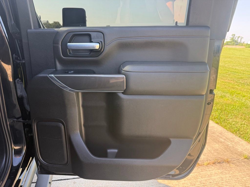 Used 2022 GMC Sierra 2500 AT4 w/ Driver Alert Package I AWD/4WD image 19