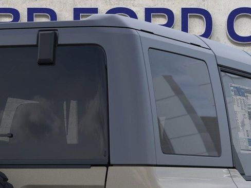 New 2025 Ford Bronco Badlands image 25