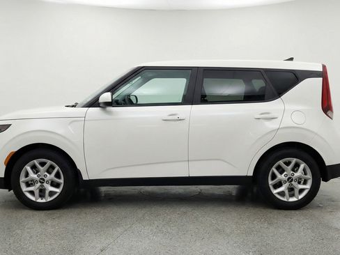 Used 2025 Kia Soul LX w/ LX Technology Package image 5