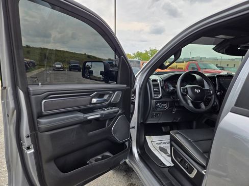 Used 2024 RAM 1500 Laramie AWD/4WD image 14