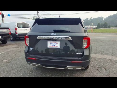 Certified 2023 Ford Explorer XLT w/ Equipment Group 202A AWD/4WD image 7