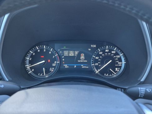 Used 2021 Toyota Highlander XLE image 10