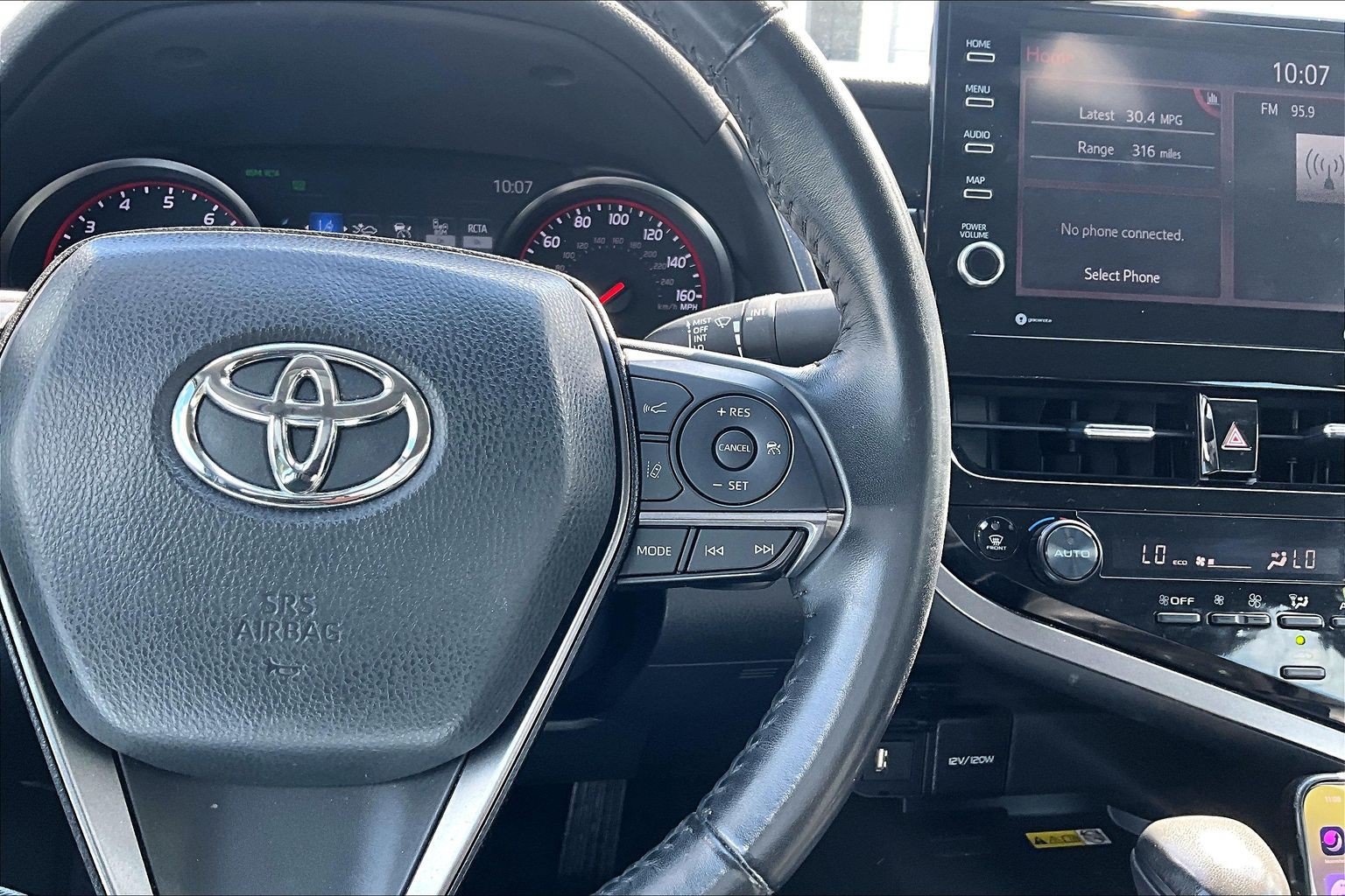 Used 2024 Toyota Camry XSE FWD image 14