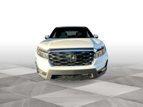 Used 2025 Honda Passport EX-L image 3