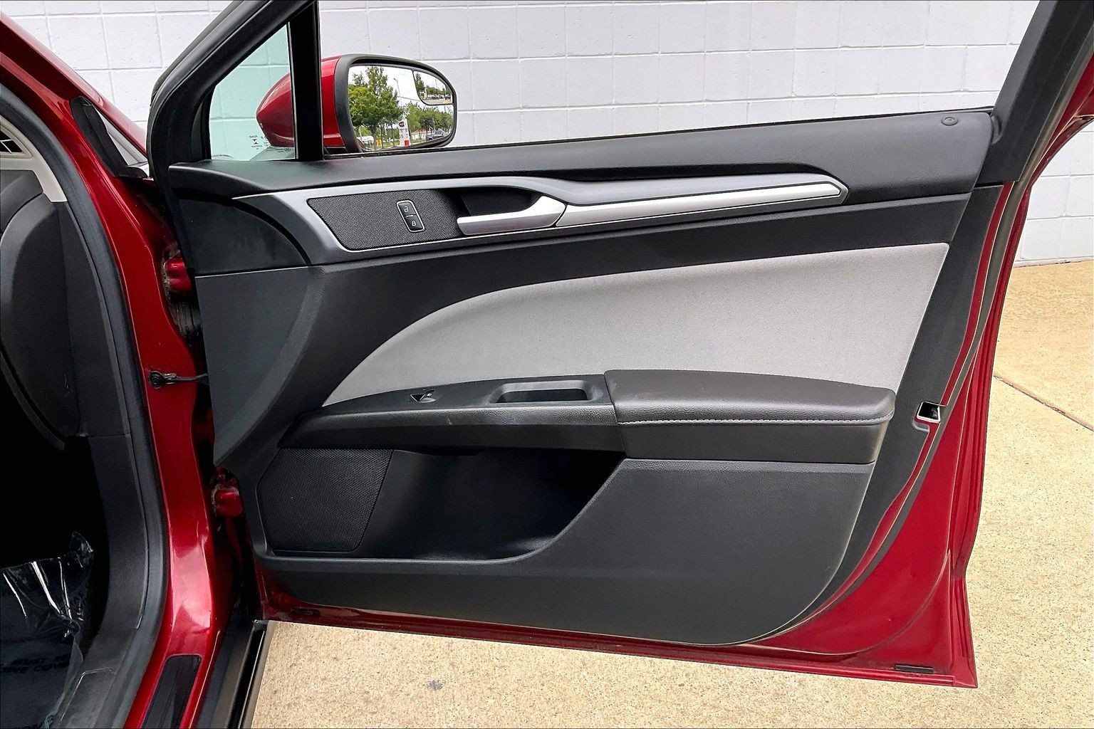 Used 2015 Ford Fusion S FWD image 28