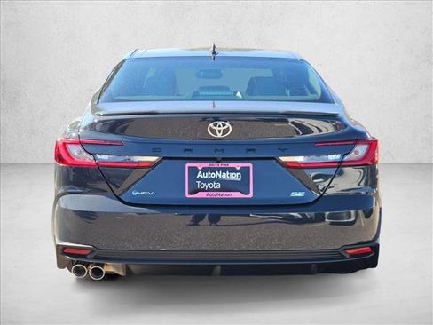 New 2026 Toyota Camry SE image 7