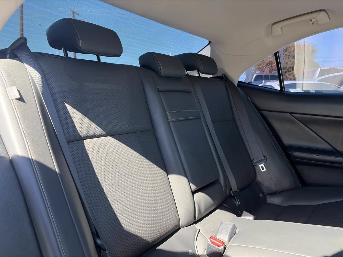 Used 2017 Lexus IS 200t w/ Navigation System Package RWD image 23