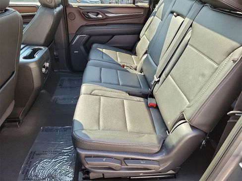 Used 2022 GMC Yukon XL Denali w/ Denali Premium Package image 21