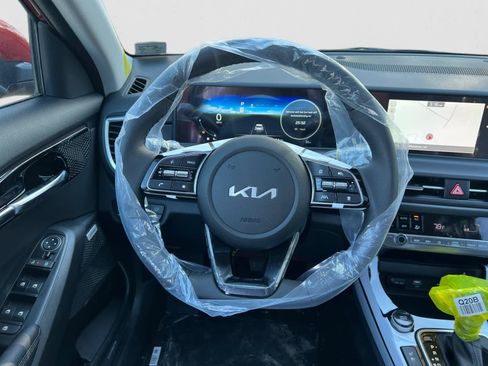 New 2026 Kia Seltos SX AWD/4WD image 13