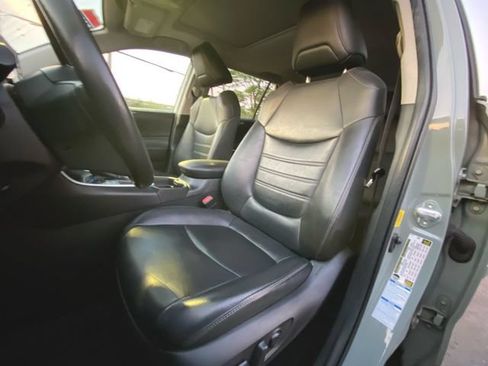 Used 2020 Toyota RAV4 XLE Premium AWD/4WD image 19