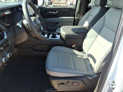 New 2026 GMC Yukon Elevation image 13