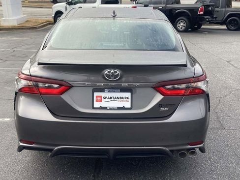 Used 2023 Toyota Camry SE image 4