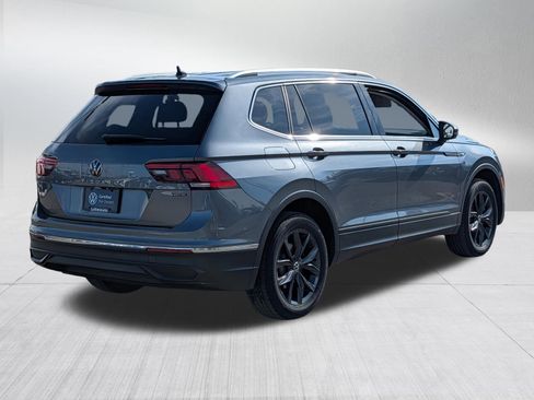 Certified 2024 Volkswagen Tiguan SE image 7