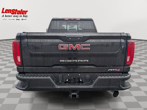 Used 2023 GMC Sierra 2500 AT4 w/ AT4 Preferred Package AWD/4WD image 4