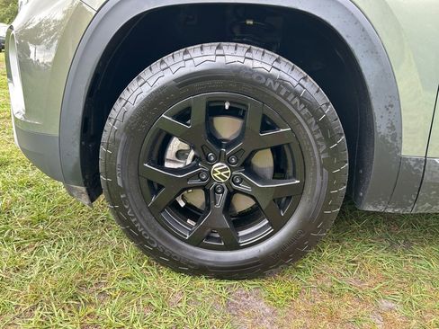 Used 2024 Volkswagen Atlas Peak Edition SEL image 49