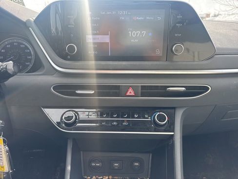 Used 2023 Hyundai Sonata SE image 11