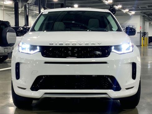 New 2025 Land Rover Discovery Sport S image 3