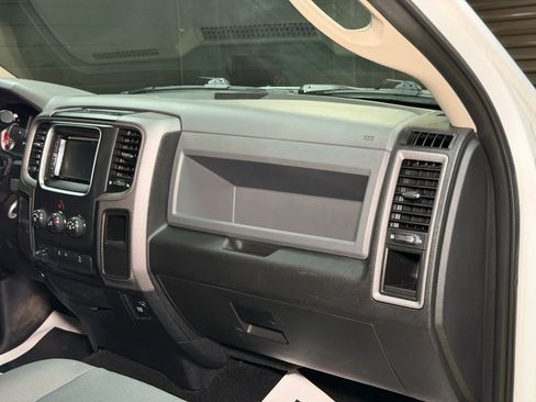 Used 2017 RAM 2500 Tradesman w/ Chrome Appearance Group image 40