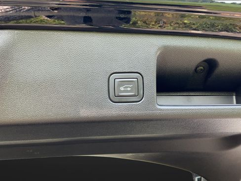 Used 2024 Chevrolet Equinox EV LT FWD image 25