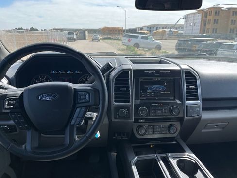 Used 2015 Ford F150 XLT w/ Equipment Group 302A Luxury image 10