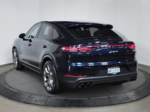 Certified 2023 Porsche Cayenne Coupe AWD/4WD image 3