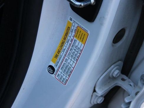 Used 2020 GMC Yukon Denali w/ Enhanced Security Package image 34