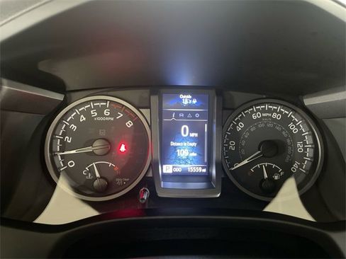 Used 2023 Toyota Tacoma TRD Off-Road image 15
