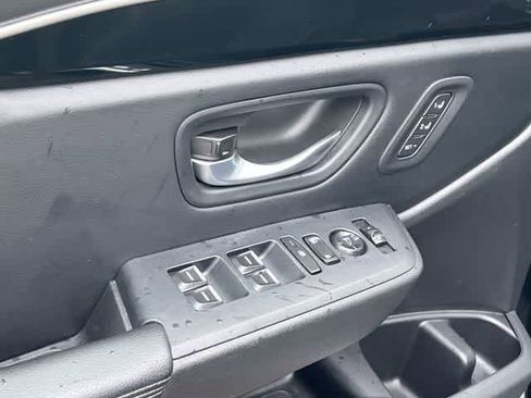 Certified 2025 Honda Pilot EX-L image 30