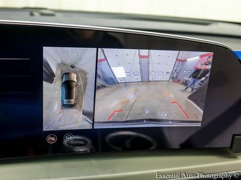 New 2025 Cadillac Lyriq Sport w/ LPO, Floor Liner Package image 15