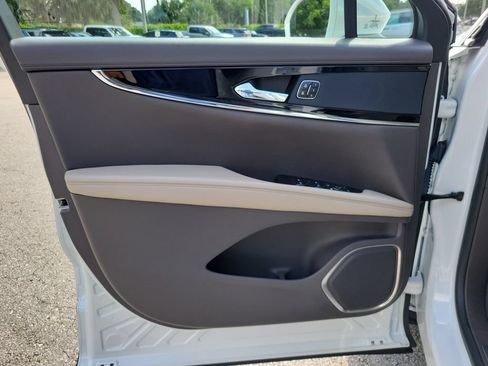 Certified 2023 Lincoln Nautilus Reserve FWD image 14