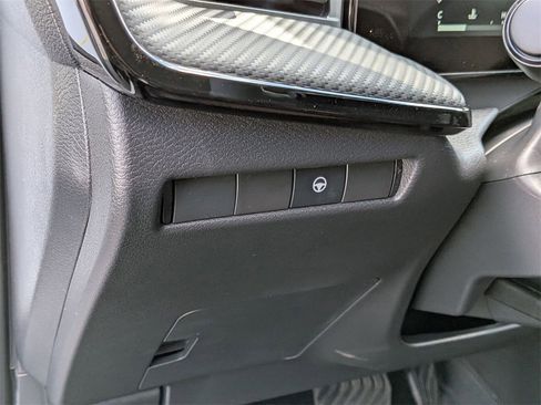 New 2026 Nissan Kicks SR w/ Cold Weather Package image 12