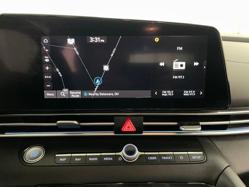 Used 2023 Hyundai Elantra Limited w/ Preferred Accessory Package FWD image 30