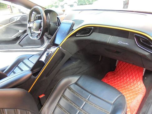 Used 2021 Ferrari Roma RWD image 13