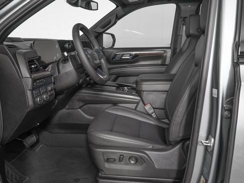 Used 2026 Chevrolet Tahoe Z71 w/ Z71 Off-Road Package image 19