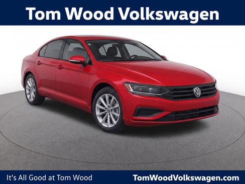 Used 2021 Volkswagen Passat 2.0T S FWD image 1