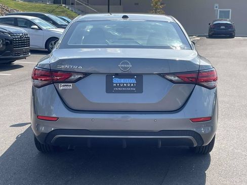 Used 2025 Nissan Sentra SV FWD image 4