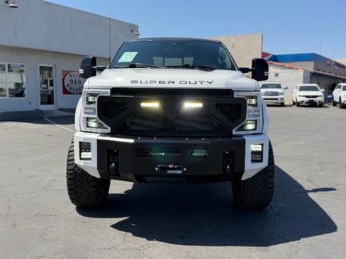 Used 2022 Ford F250 Platinum AWD/4WD image 9