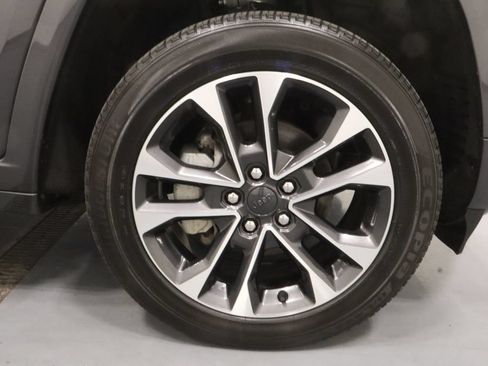 Certified 2023 Jeep Grand Cherokee Overland AWD/4WD image 30