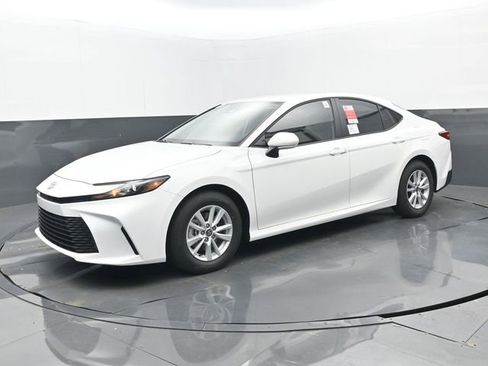 New 2026 Toyota Camry LE FWD image 21