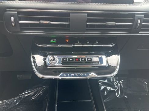 Used 2023 Lincoln Corsair Standard w/ Equipment Group 101A image 34