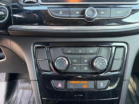 Used 2020 Buick Encore Preferred image 39