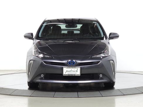 Used 2022 Toyota Prius XLE AWD/4WD image 2