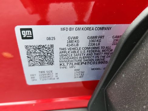 New 2026 Chevrolet Trax LT w/ Sunroof Package FWD image 15
