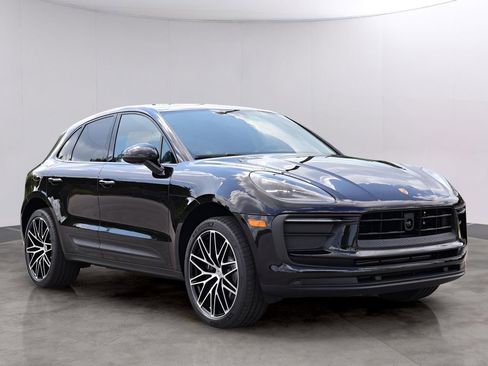 New 2026 Porsche Macan image 11