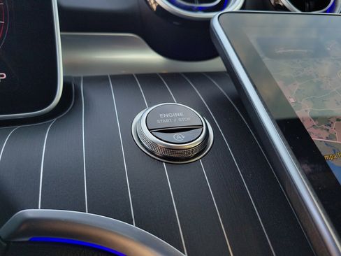 Used 2025 Mercedes-Benz C 300 Sedan image 30