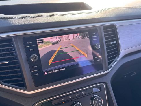 Used 2018 Volkswagen Atlas Launch Edition image 22